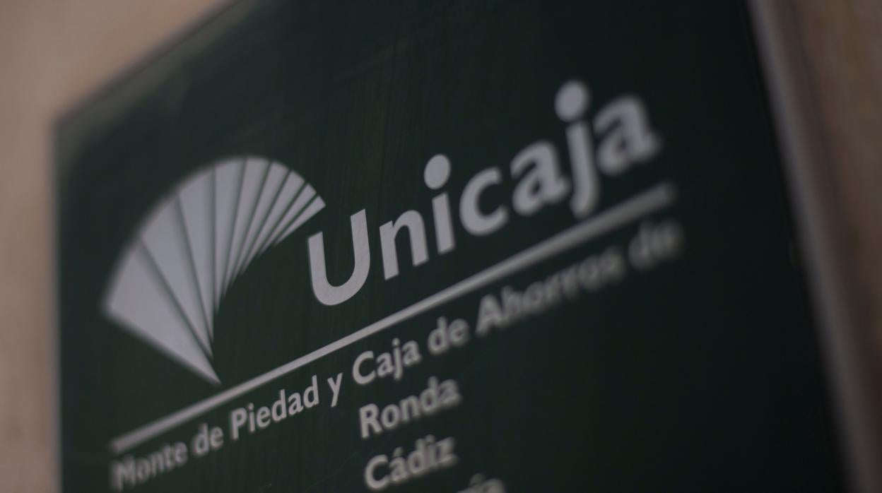 Unicaja y Liberbank ya están negociando su fusión