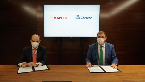 Correos ofrecerá en sus oficinas la posibilidad de contratar seguros de Mapfre