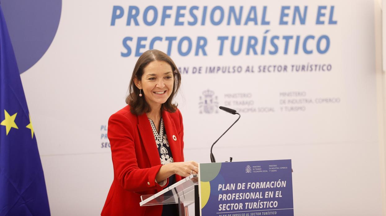 La ministra de Industria, Comercio y Turismo