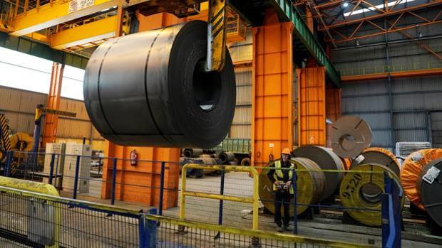 ArcelorMittal triplica las pérdidas hasta septiembre, aunque mejora en el tercer trimestre