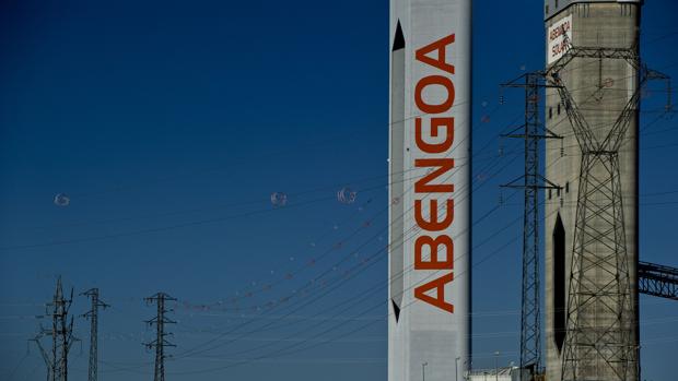 Abengoa alarga una semana más el plazo para que la Junta de Andalucía participe en su rescate