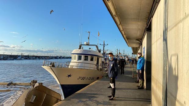 El Gobierno destinará tres millones para ayudar a los pescadores que tuvieron que parar por el Covid