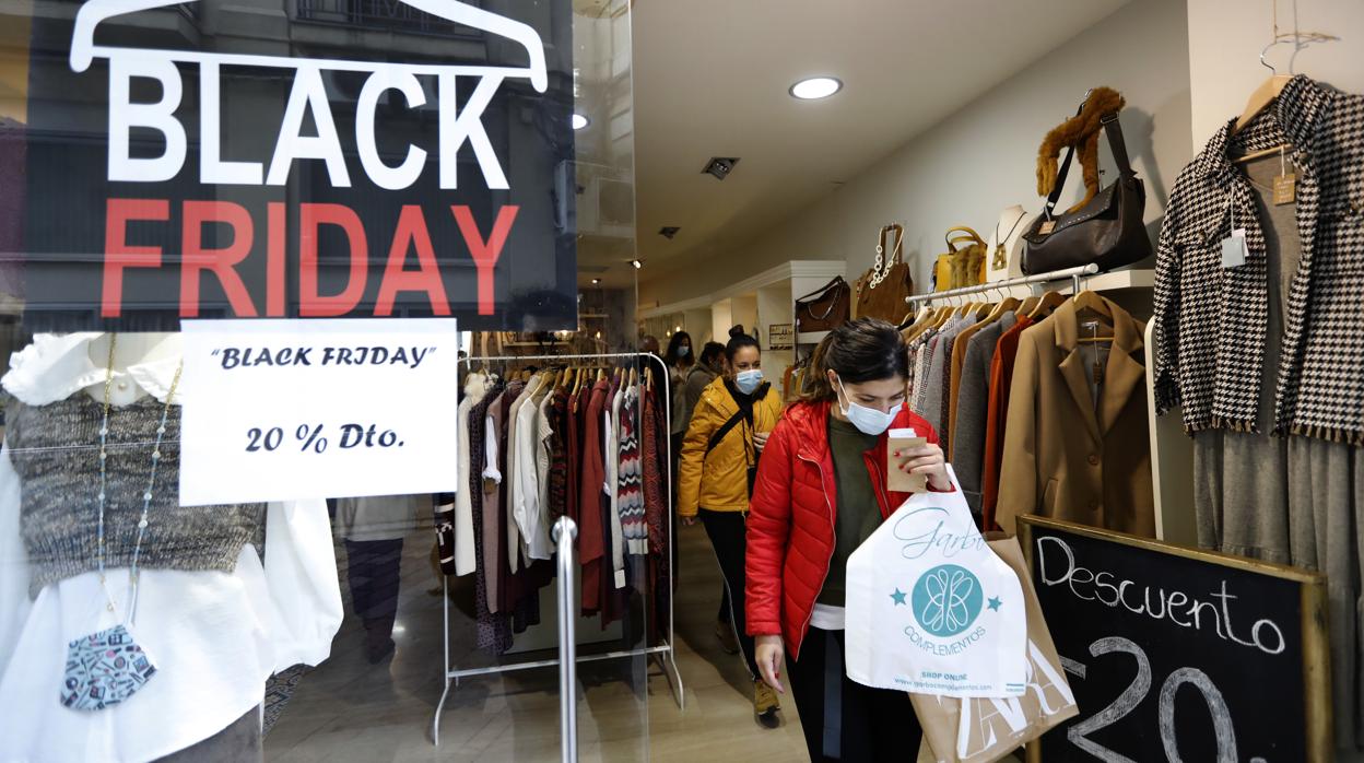 Ambiente de compras por el Black Friday en Córdoba