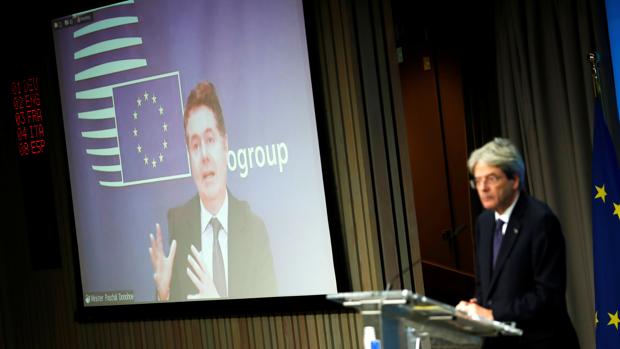 El Eurogrupo adelanta el cortafuegos bancario a 2022