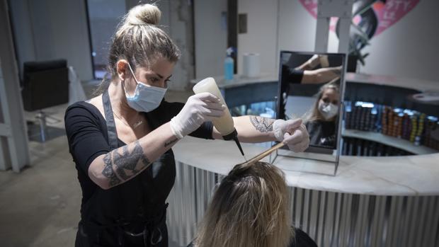 El coronavirus convierte a las peluquerías en gangas online