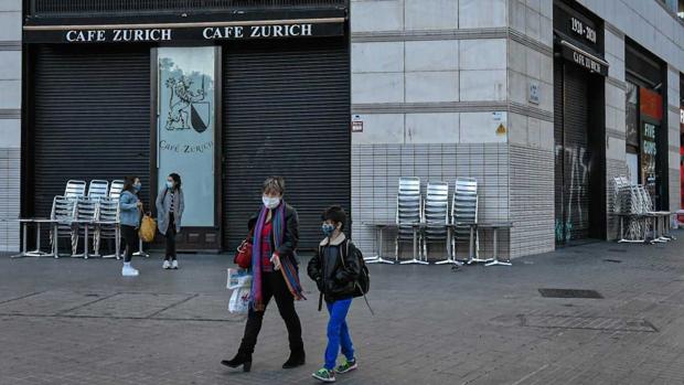 La Generalitat «declara la guerra» a bares y restaurantes