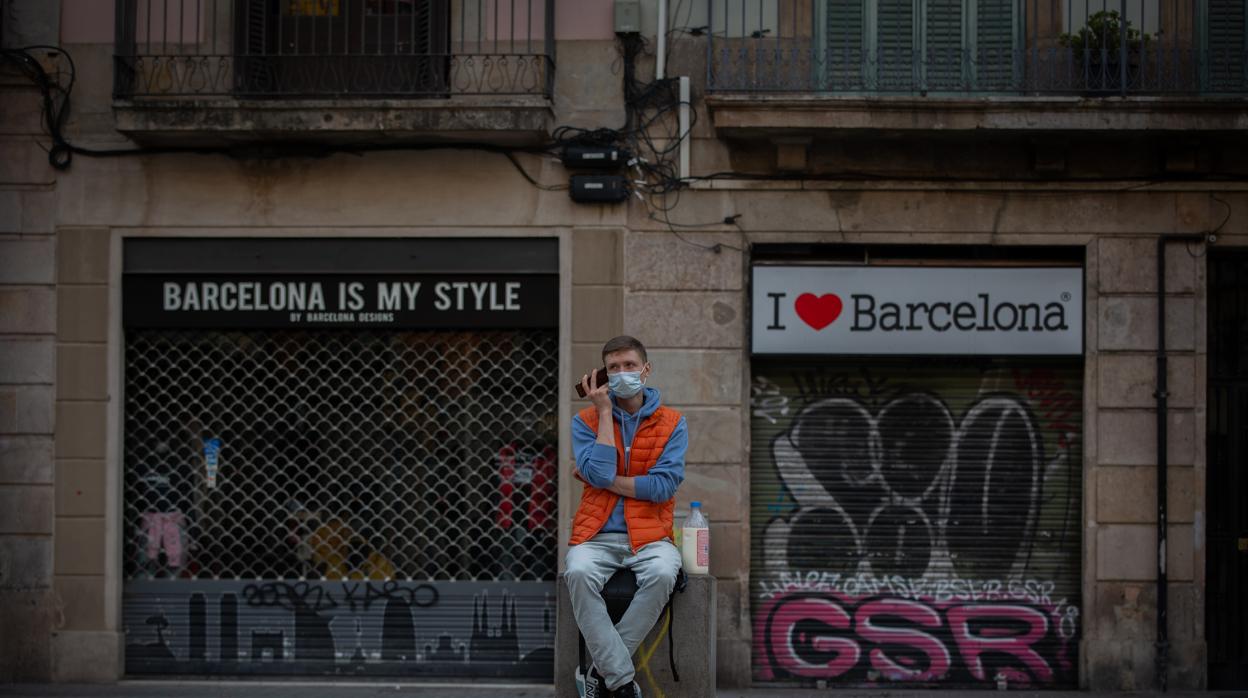 Tiendas turísticas cerradas en Barcelona