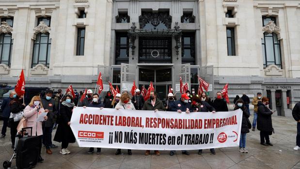 Más muertes en el trabajo aunque cae la actividad laboral