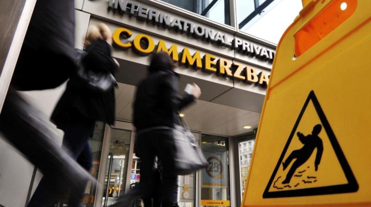 El Commerzbank anuncia otro plan de ajustes y eliminará este año 2.300 empleos