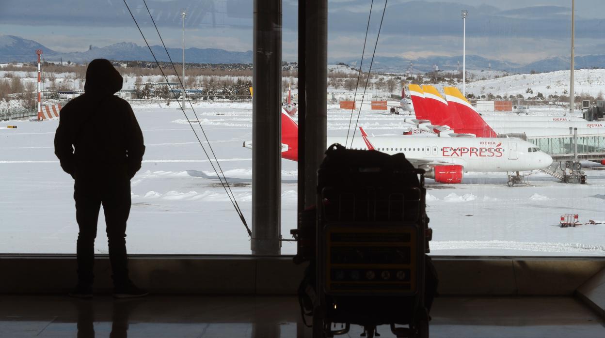 El aeropuerto de Barajas, cerrado por el tempora