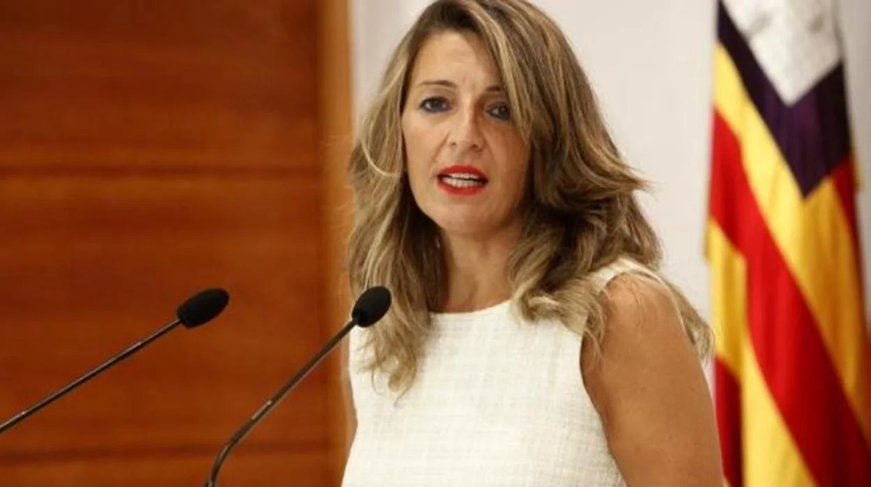Yolanda Díaz, ministra de trabajo, ha sido la encargada de tramitar la prórroga de los ERTE