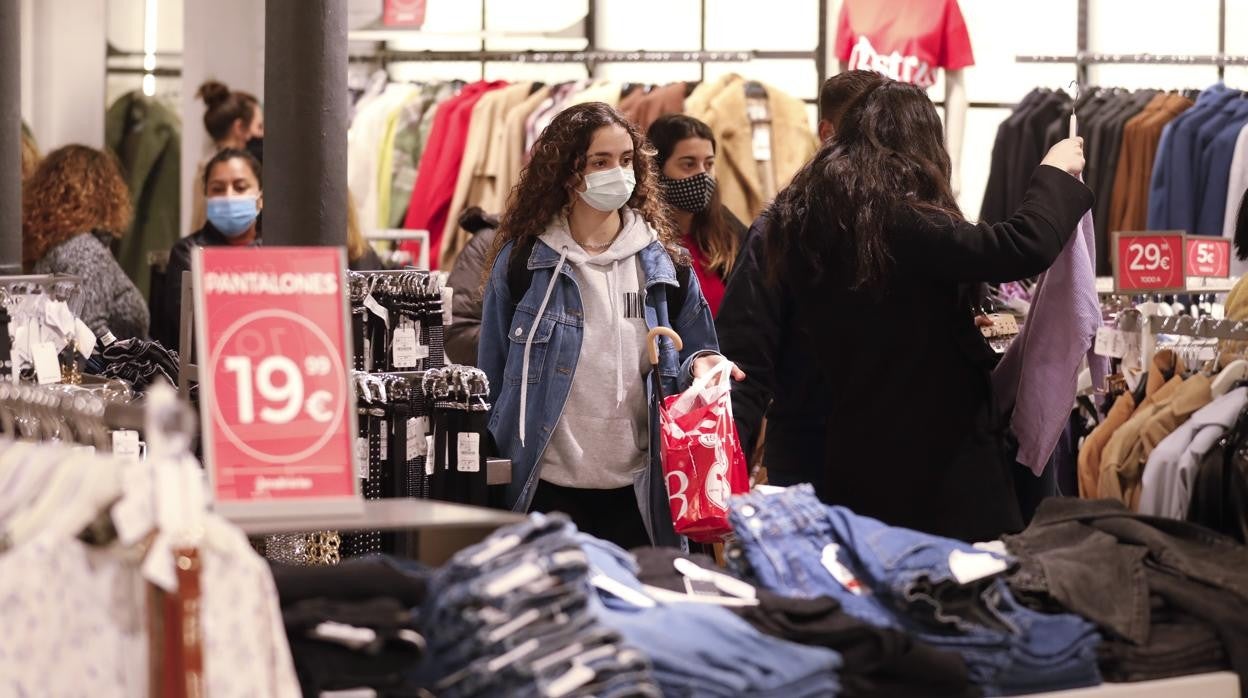 Ambiente de rebajas en un establecimiento de Córdoba