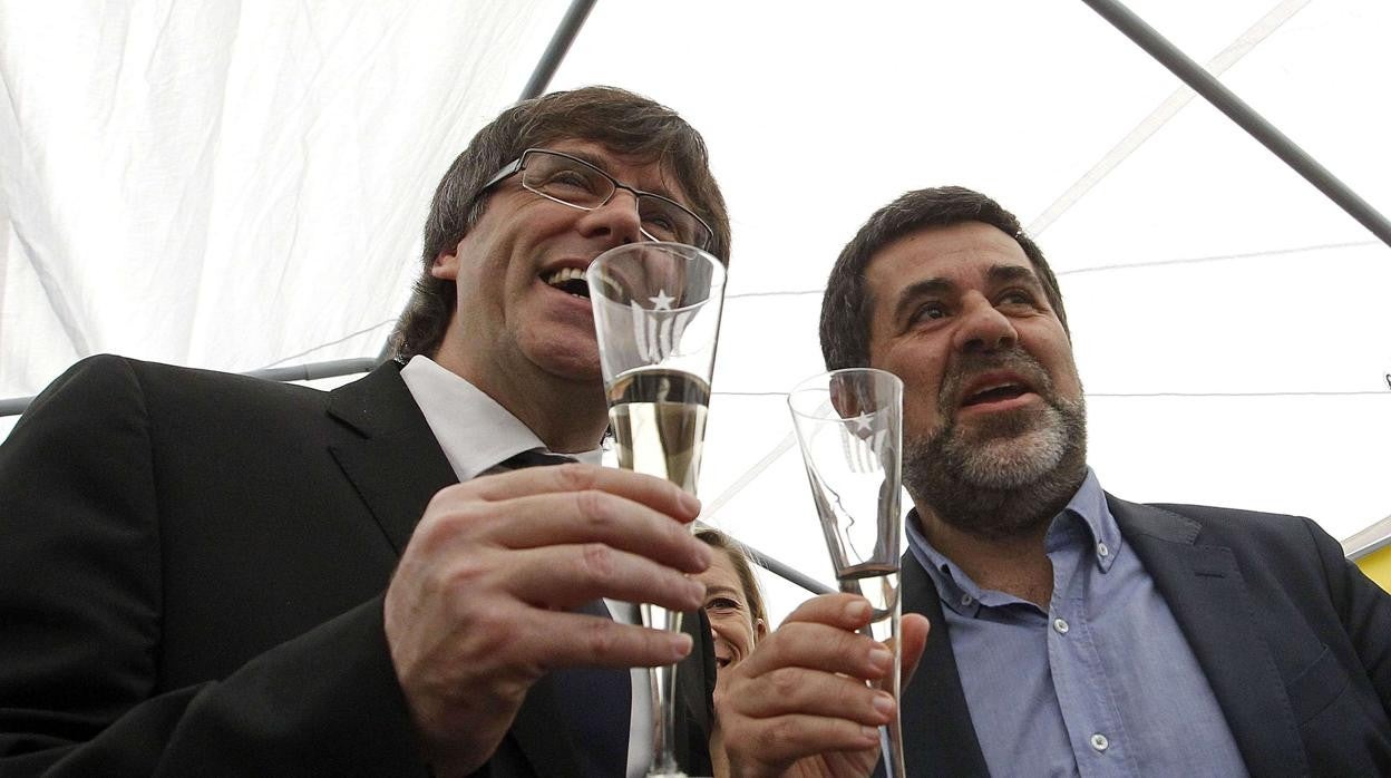 Carles Puigdemont y Jordi Sánchez