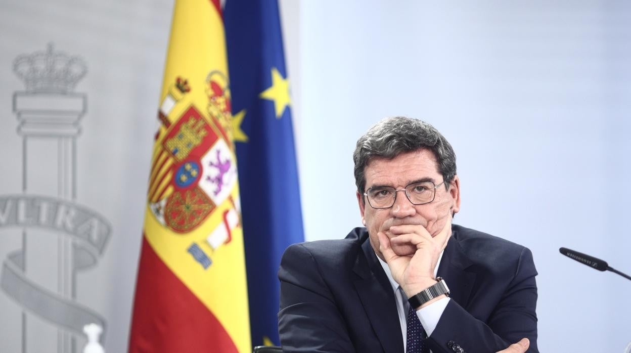 El ministro de Inclusión, Seguridad Social y Migraciones, José Luís Escrivá, durante una rueda de prensa