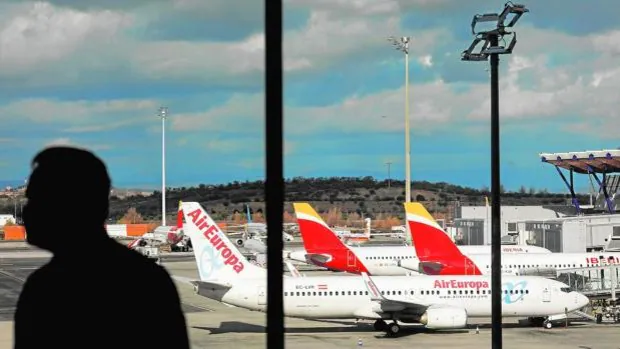 El laberinto europeo para salvar a las aerolíneas de los 'vuelos fantasma'