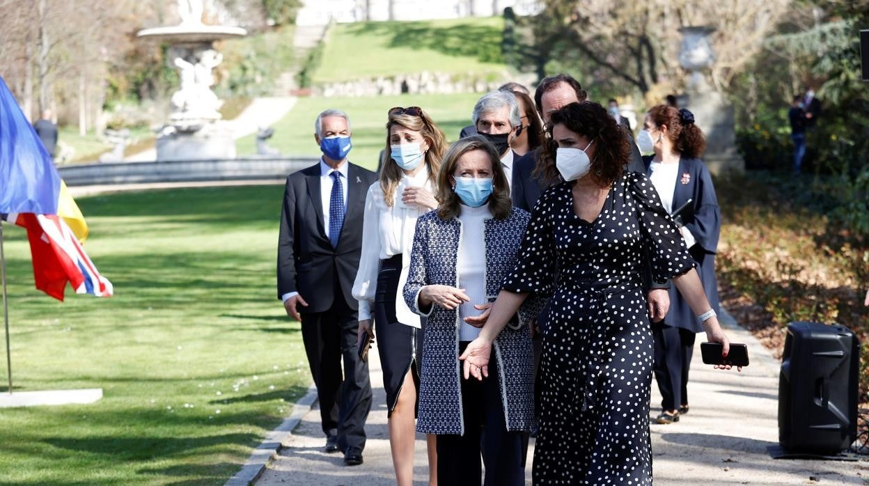 Las ministra de Economía y Hacienda, Calviño y Montero