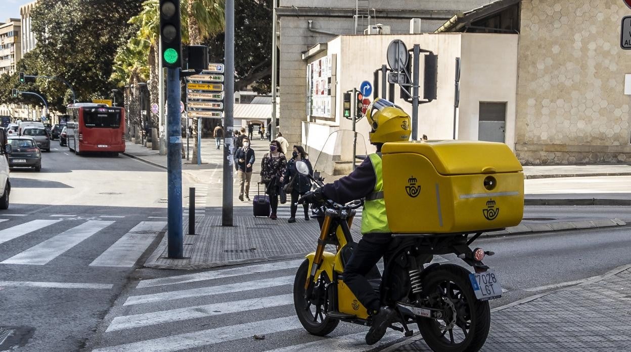 Correos regresa a beneficios en el primer trimestre tras ganar 4,7 millones de euros