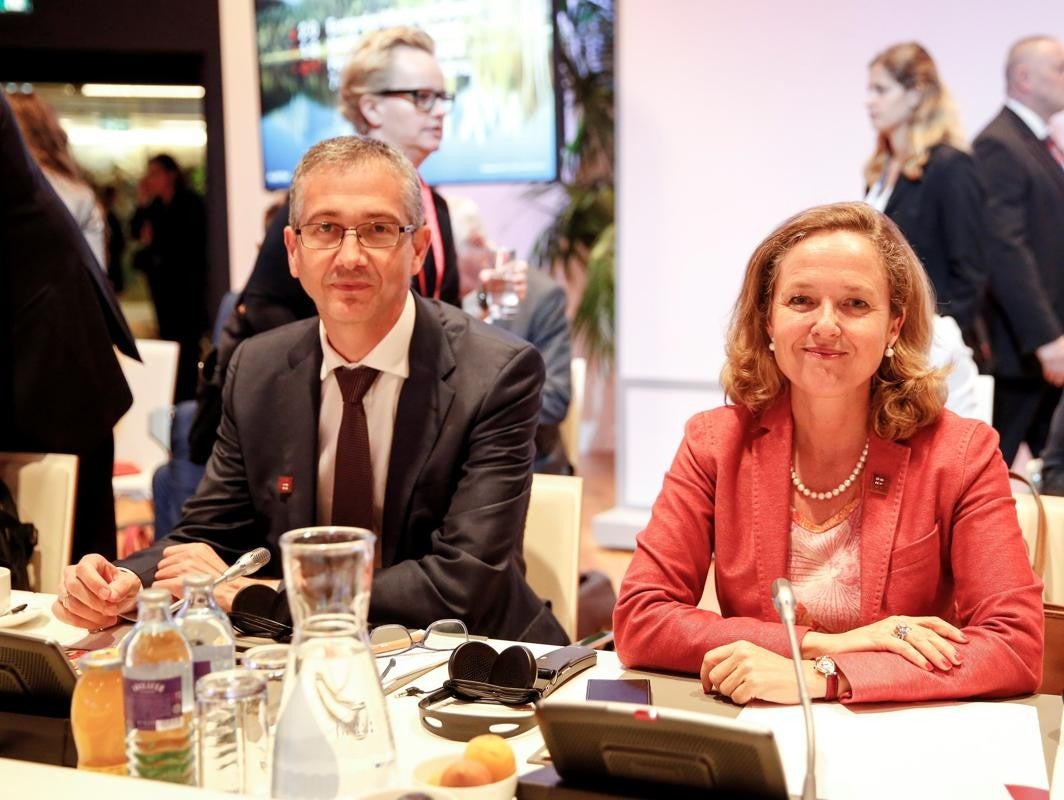 España y Grecia, los dos estados de la UE que más aumentaron su deuda pública en 2020