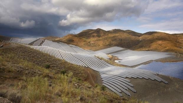 Las empresas de renovables piden más redes de evacuación de energía para Andalucía