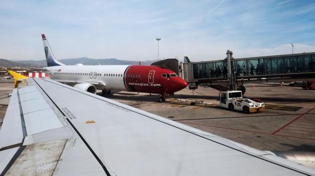 Avión de Norwegian en el aeropuerto de Málaga