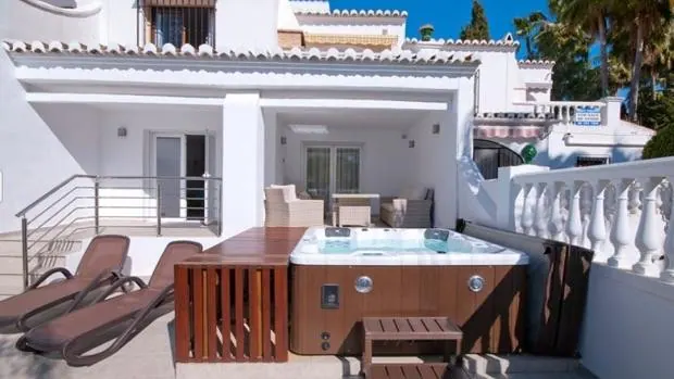 Los 6 apartamentos más completos de Andalucía con jacuzzi privado y piscina para este verano
