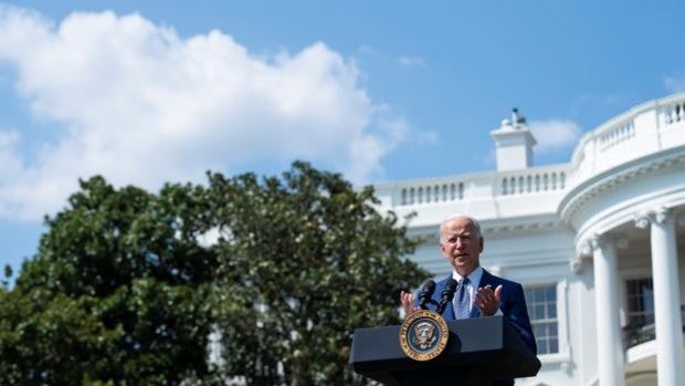 EE.UU. sumó casi un millón de empleos en julio, a pesar de la ola de contagios