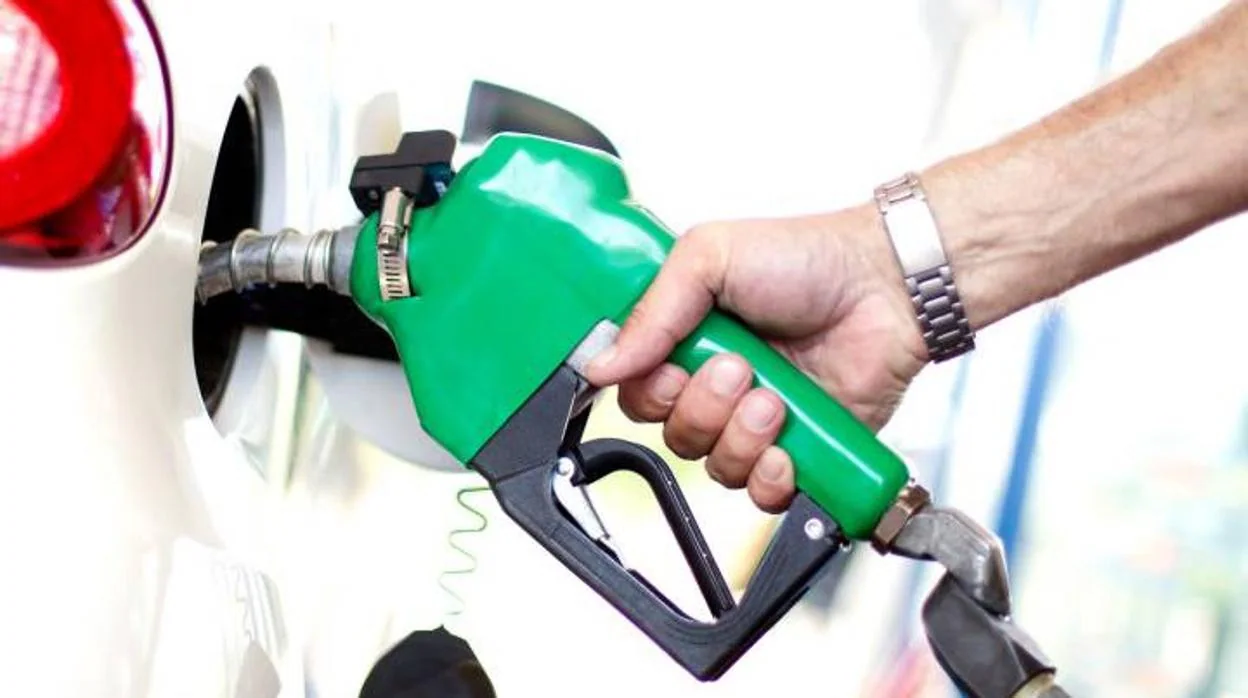 Primer descenso de los precios de los carburantes desde hace cinco meses