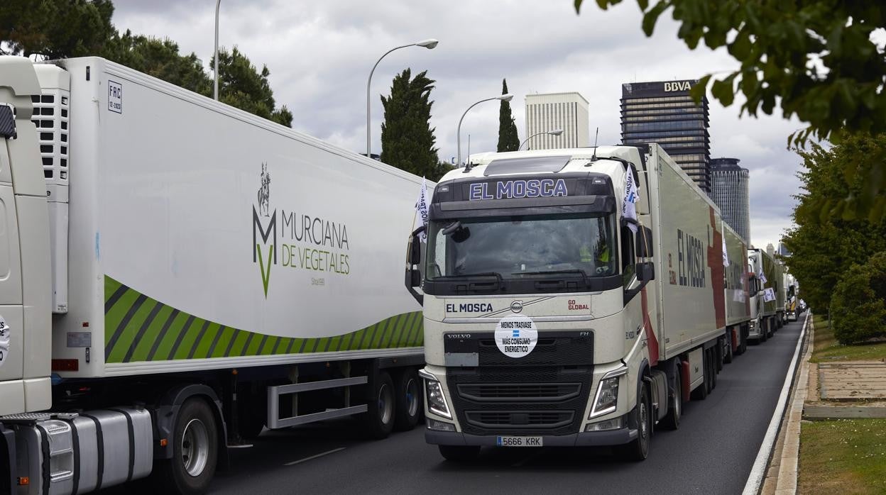 Varios camiones en Madrid