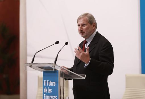 El comisario europeo de Presupuestos y Administración, Johannes Hahn