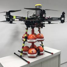 Estos son los drones que sobrevuelan las tragedias y salvan vidas
