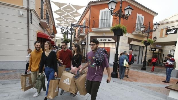 El ‘tax-free’, un nuevo incentivo para que el turista británico gaste más en Andalucía
