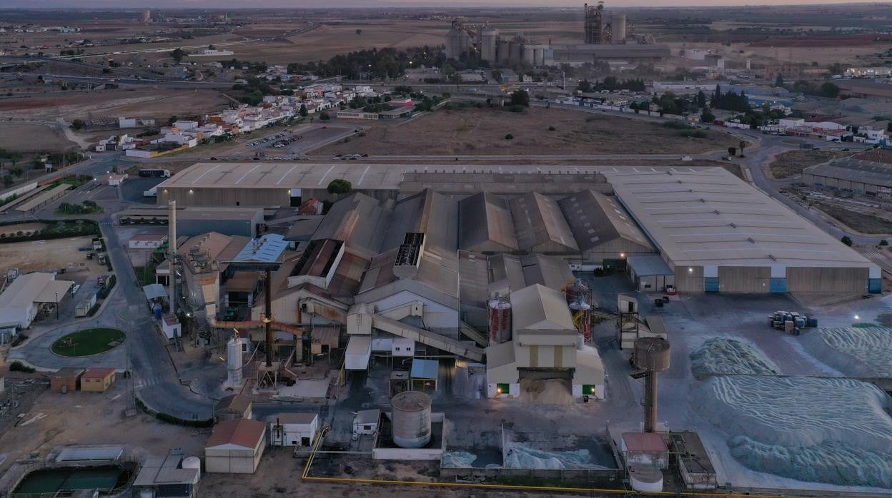 Instalaciones de la empresa O-I Glass en Alcalá de Guadaíra