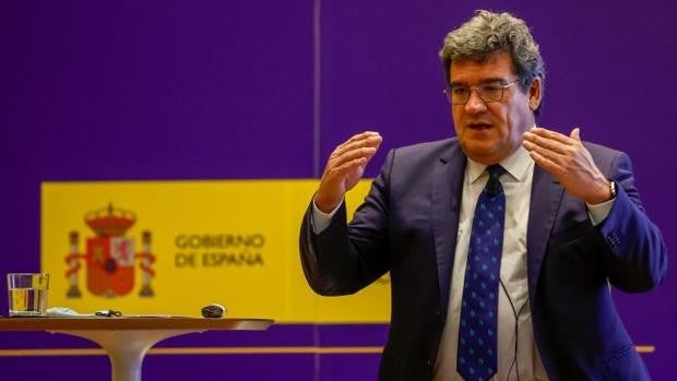 Una pregunta, si no te importa: ¿Es partidario de que le retengan más para garantizar las pensiones?