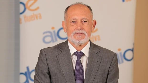José Luis Menéndez, nuevo presidente de Aiqbe, la patronal de la industria de Huelva