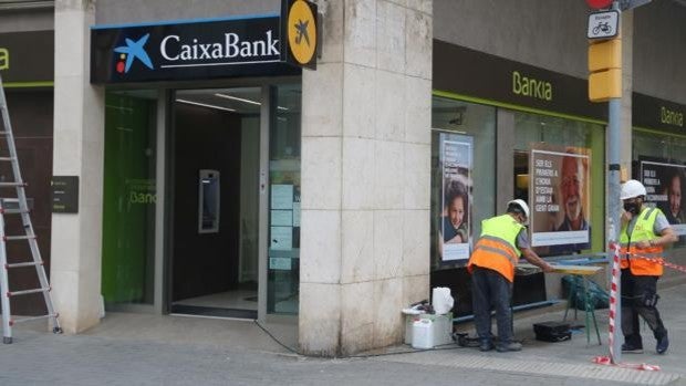 Envío masivo de SMS y emails fraudulentos ante la integración de Bankia en Caixabank