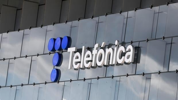 Telefónica plantea a los sindicatos un plan de salidas voluntarias para 3.261 trabajadores