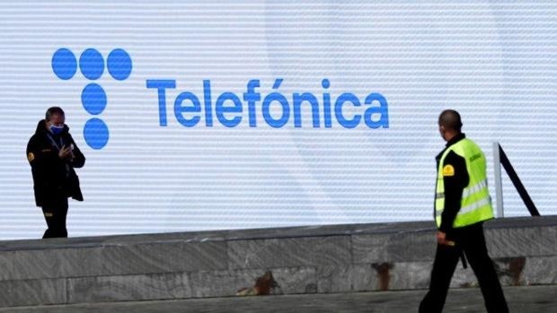 Telefónica flexibiliza el plan de salidas voluntarias y acepta ampliar el vigente convenio colectivo hasta 2023