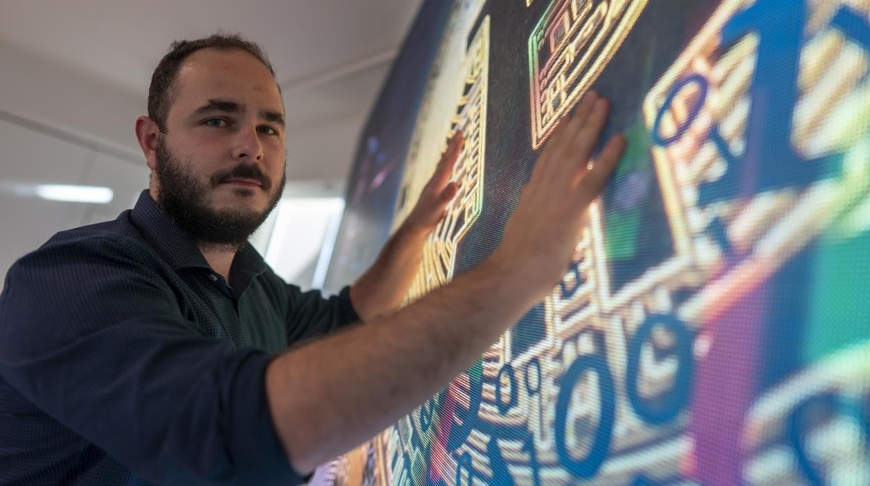 Daniel Caballero, el periodista de ABC que se infiltró en varios chiringuitos financieros