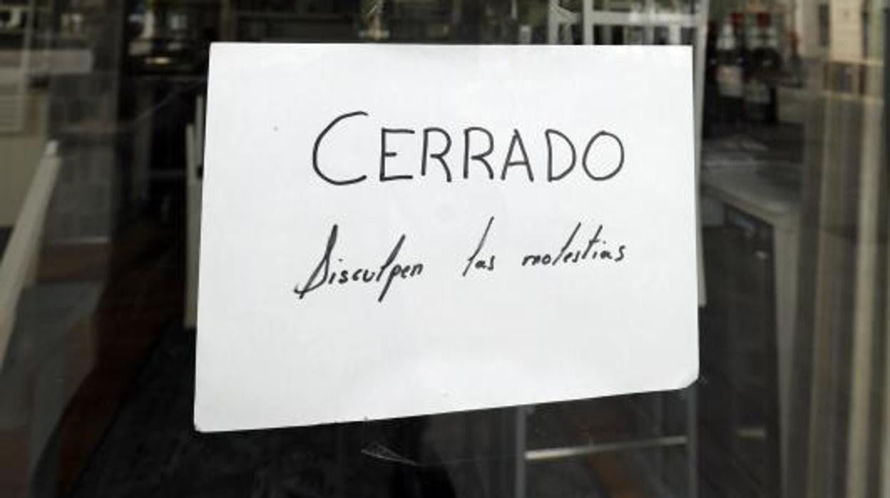 Imagen de un negocio de hostelería cerrado durante los confinamientos de la pandemia