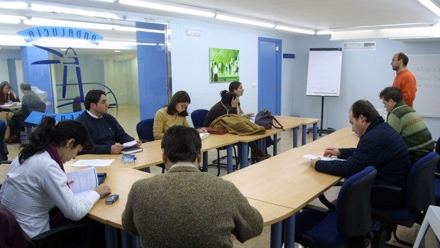 El SAE amplía hasta el 10 de enero el plazo de la convocatoria del programa Andalucía Orienta