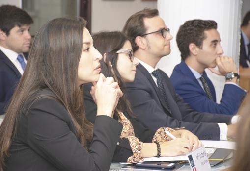 Alumnos en las aulas de IEB