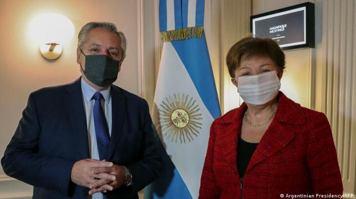 Alberto Fernández, presidente de Argentina, con Kristalina Georgieva, directora del FMI