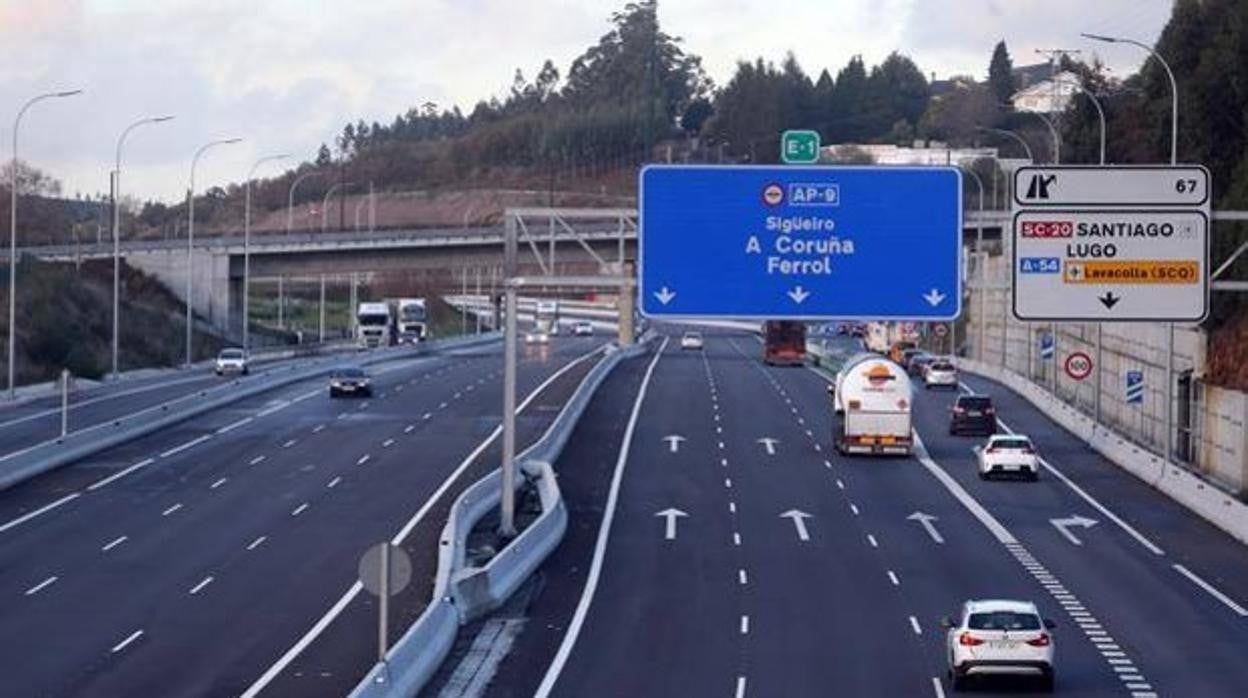 El Gobierno valora un sistema de peajes en las autovías que varíe en función de la comunidad