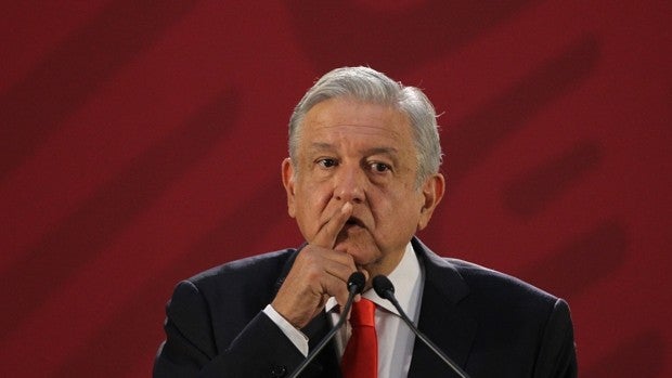 López Obrador carga contra Iberdrola y Repsol y las acusa de «saqueo y corrupción»