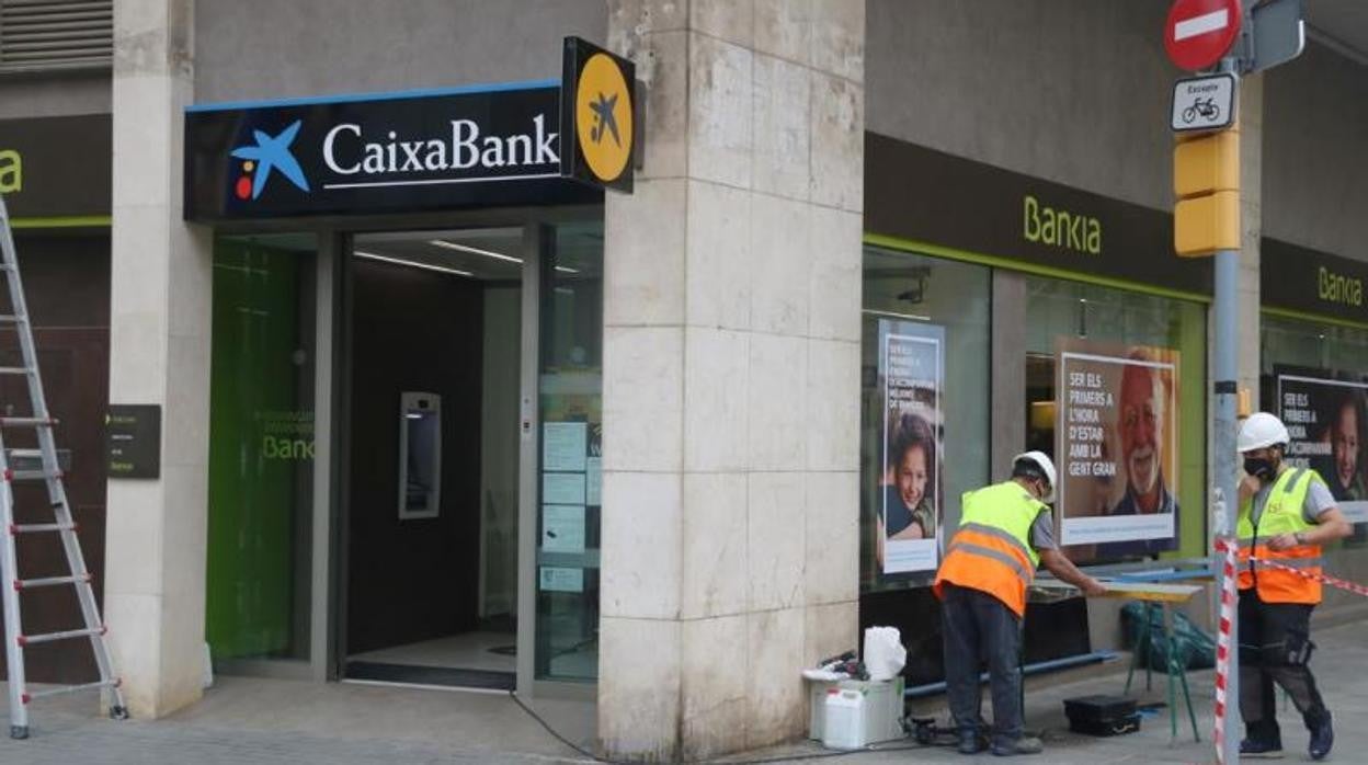 Obras para convertir una sede de Bankia en una de Caixabank