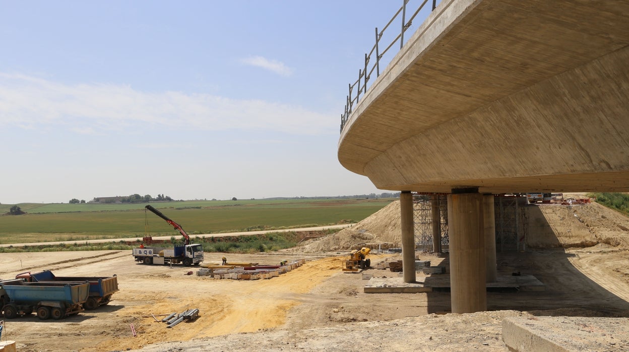 Construcción de la SE-40 en la provincia de Sevilla