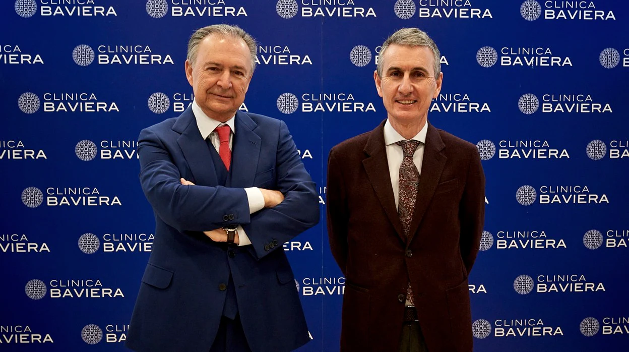 Eduardo Baviera, CEO de Clínicas Baviera (dcha) junto al doctor Julio Baviera (izda)