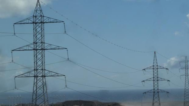 El precio medio de la electricidad alcanza hoy los 442,54 euros el MWh, nuevo récord histórico