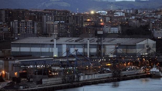 ArcelorMittal para la producción en dos de sus plantas españolas por los elevados costes energéticos