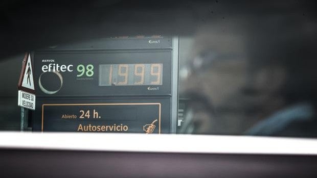 El precio de la gasolina sin plomo ronda ya los dos euros en algunas estaciones de servicio